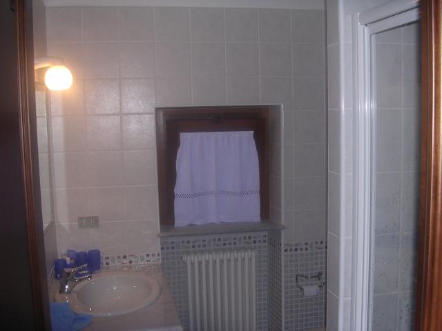 dscn1977.jpg