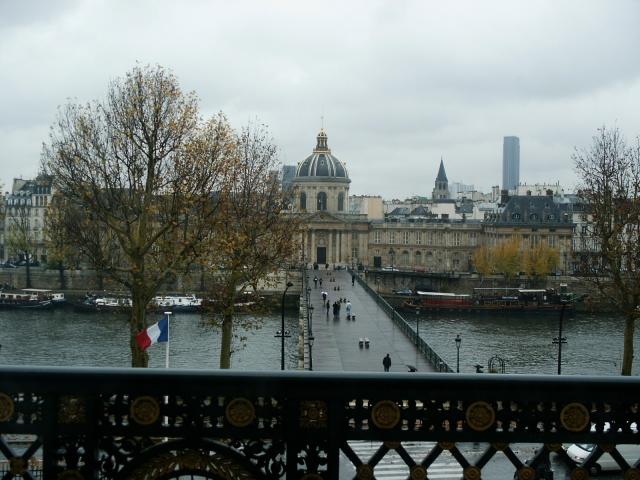 louvre_viewout1.jpg