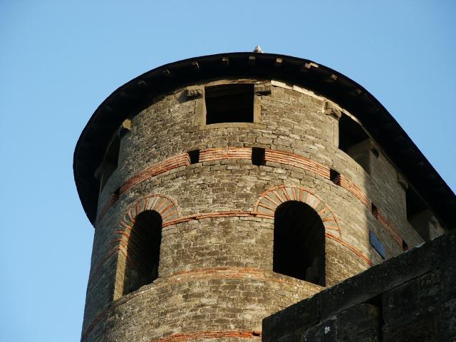 carcasone_outside1.jpg